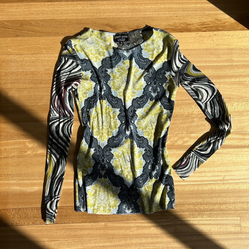 Patterned Mesh Top - Picture 3 of 6